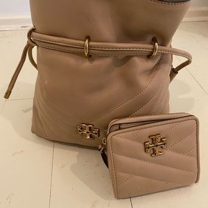 Handbag wallet comes with bag!!!